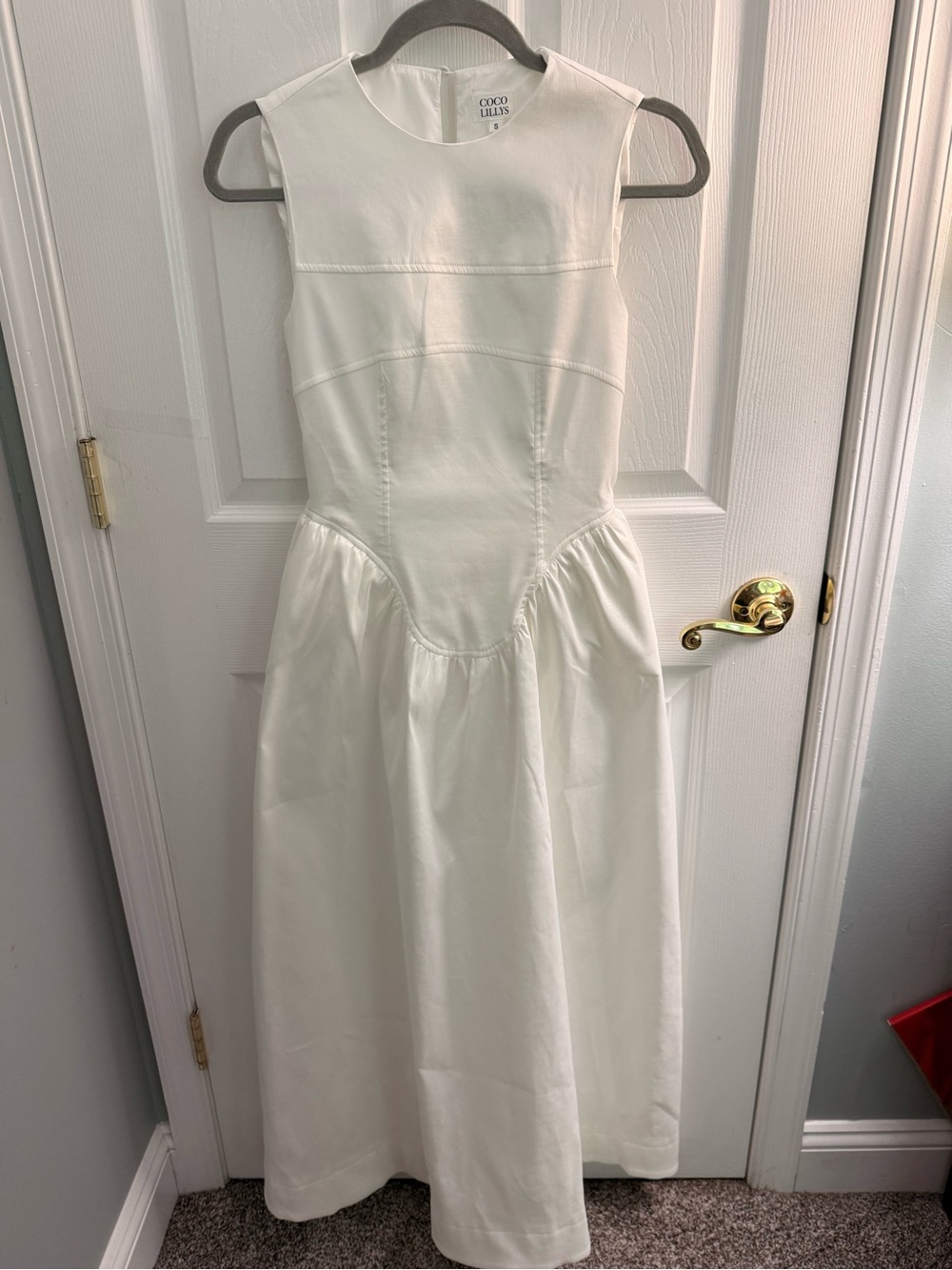 White Sleeveless Midi Dress with Fitted Bodice